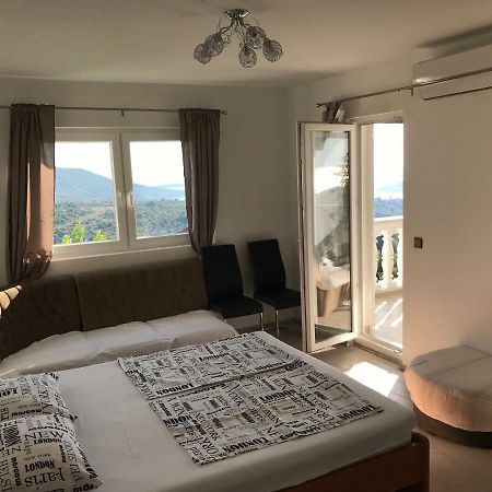 Apartment Santa Marina Примоштен Екстер'єр фото
