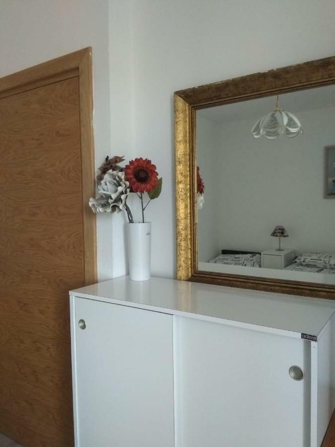 Apartment Santa Marina Примоштен Екстер'єр фото