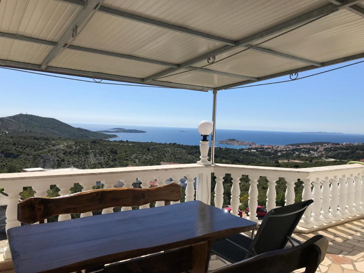 Apartment Santa Marina Примоштен Екстер'єр фото