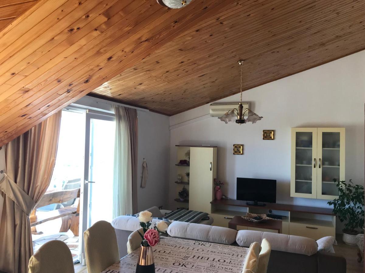Apartment Santa Marina Примоштен Екстер'єр фото