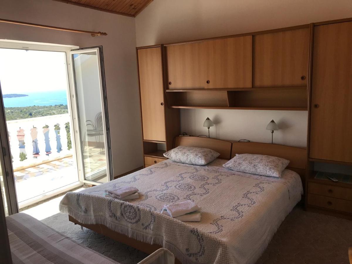 Apartment Santa Marina Примоштен Екстер'єр фото